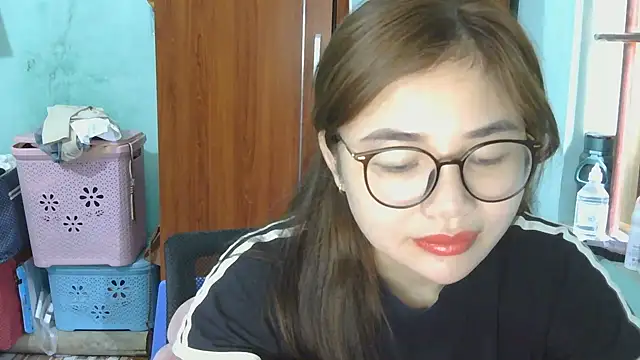 Uhem112 online show from October 2025 12:55:01 AM