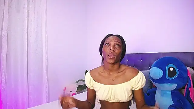 BryanaSmith21 online show from September 2025 05:26:03 PM