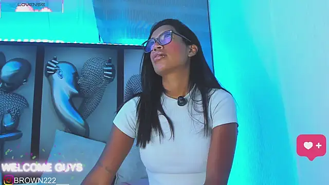  naomibrown  online show from September 2025 04:39:02 AM