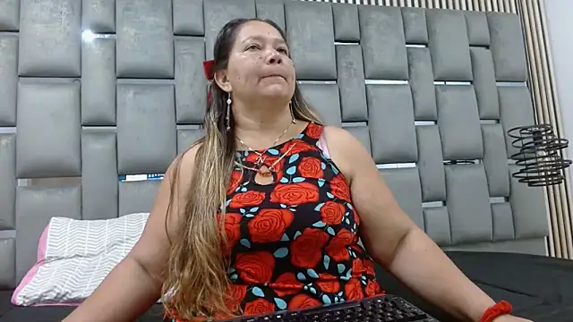 loly47 online show from September 2025 03:24:02 PM