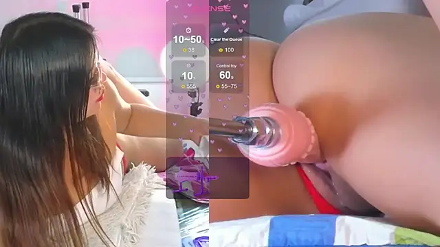 Snapshot of Nicolle_Thier chatting on November 2025 06:30:01 PM Nicolle Thier online show from November 2025 06:30:01 PM