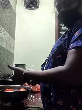 Snapshot of papukurty chatting on September 2025 12:47:01 AM papukurty online show from September 2025 12:47:01 AM