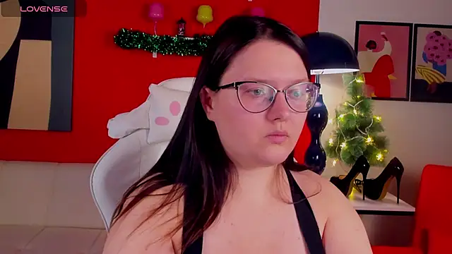 Snapshot of HelenDanvers chatting on December 2025 09:58:02 AM HelenDanvers online show from December 2025 09:58:02 AM