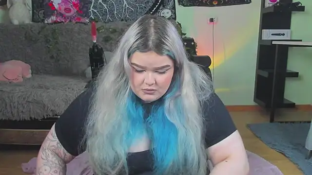 Snapshot of _CandyM1lky_ chatting on October 2025 06:39:02 AM CandyM1lky online show from October 2025 06:39:02 AM