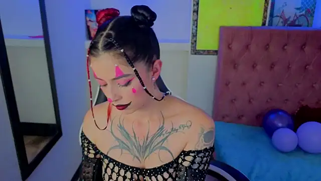  lucia 21 online show from October 2025 08:42:01 PM