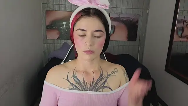  lucia 21 online show from October 2025 07:10:02 PM