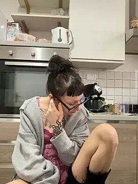 Snapshot of severingratty chatting on October 2025 06:43:01 AM severingratty online show from October 2025 06:43:01 AM