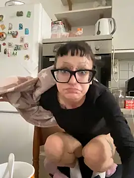 Snapshot of severingratty chatting on October 2025 06:54:01 AM severingratty online show from October 2025 06:54:01 AM