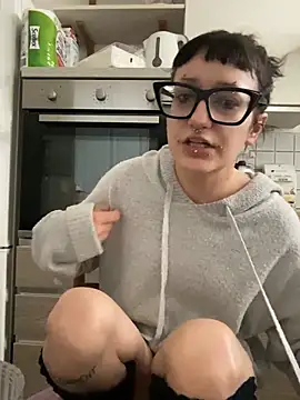 Snapshot of severingratty chatting on October 2025 07:10:02 AM severingratty online show from October 2025 07:10:02 AM