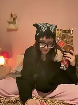 Snapshot of severingratty chatting on November 2025 11:14:02 PM severingratty online show from November 2025 11:14:02 PM