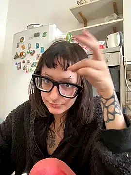 Snapshot of severingratty chatting on November 2025 09:36:01 AM severingratty online show from November 2025 09:36:01 AM