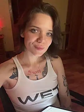 enchanting chloe online show from October 2025 07:01:01 PM