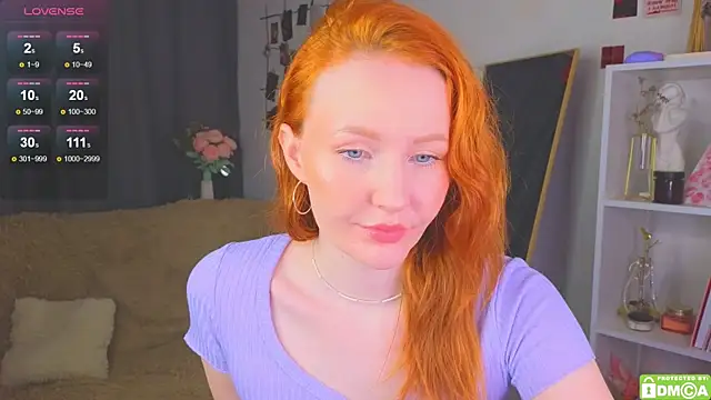 JoyceJones online show from October 2025 07:11:01 PM