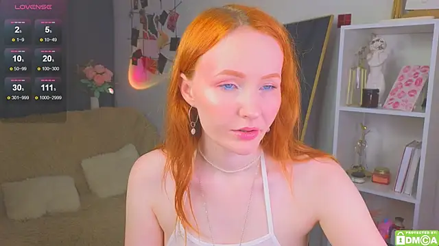 JoyceJones online show from October 2025 07:24:01 PM