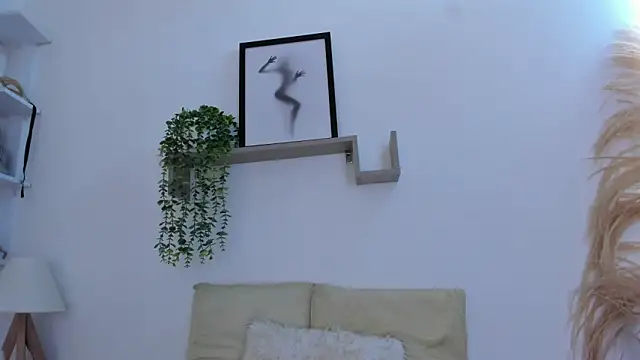 Samanta Monroe online show from October 2025 06:27:02 PM