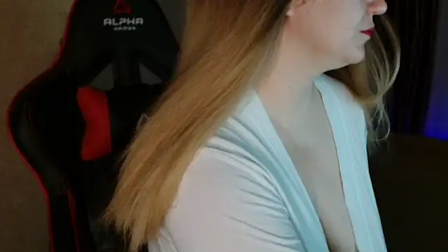 Snapshot of Miaxfox chatting on November 2025 01:05:02 AM Miaxfox online show from November 2025 01:05:02 AM