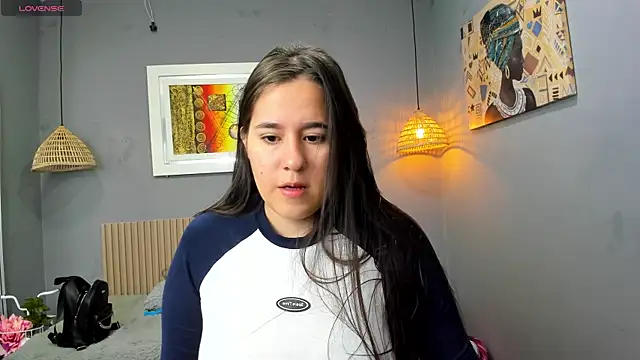 tulunaroja online show from November 2025 01:09:02 PM