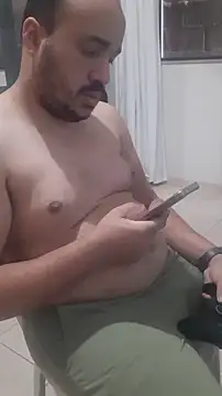 Snapshot of Urso_Nerd chatting on October 2025 04:30:02 PM Urso Nerd online show from October 2025 04:30:02 PM