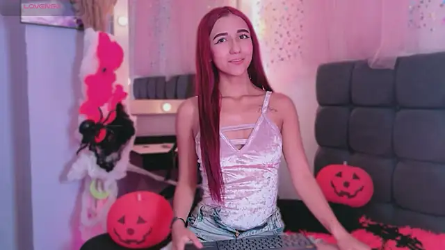 NataliaPrada s online show from October 2025 04:50:01 PM