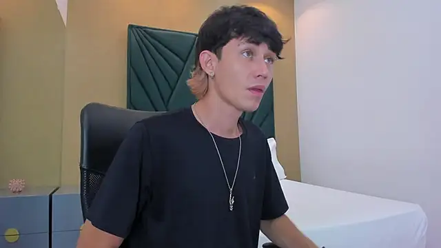 Michael blue online show from December 2025 12:00:01 PM