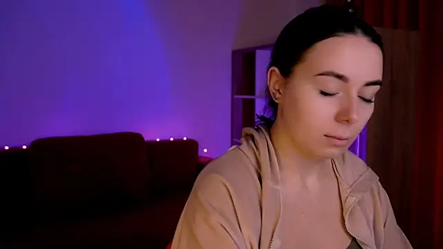 Snapshot of Di_na_Bell chatting on September 2025 05:45:02 AM Di na Bell online show from September 2025 05:45:02 AM