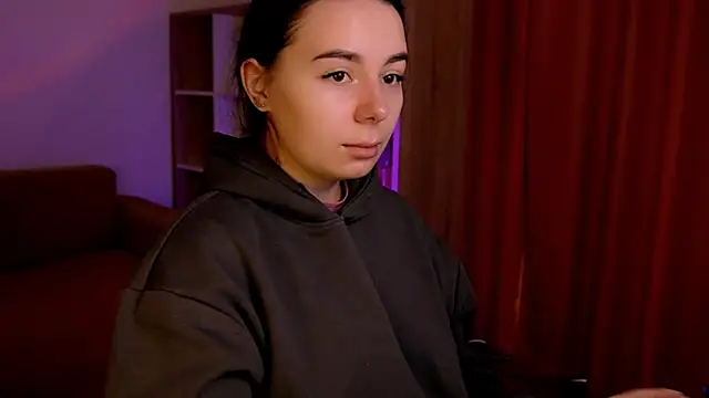 Snapshot of Di_na_Bell chatting on October 2025 05:51:01 AM Di na Bell online show from October 2025 05:51:01 AM