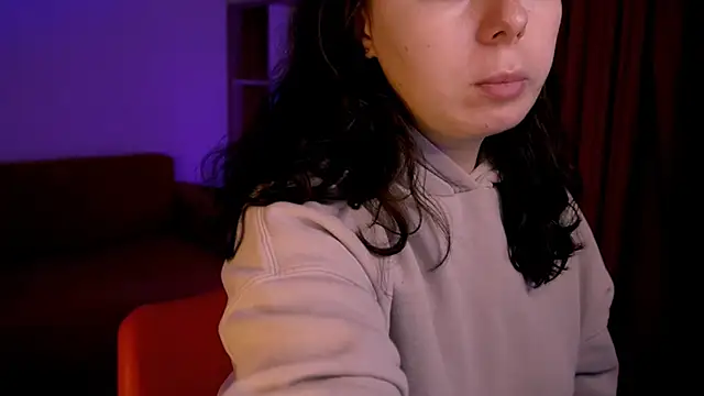 Snapshot of Di_na_Bell chatting on November 2025 06:46:02 AM Di na Bell online show from November 2025 06:46:02 AM