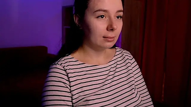 Snapshot of Di_na_Bell chatting on November 2025 06:47:01 AM Di na Bell online show from November 2025 06:47:01 AM