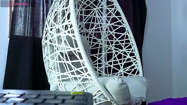 cuteeimy online show from October 2025 05:24:02 PM