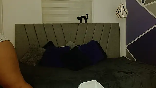 Yera carey online show from October 2025 11:24:02 PM