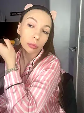 Snapshot of AlysonHuxley_ chatting on September 2025 09:15:02 PM AlysonHuxley online show from September 2025 09:15:02 PM