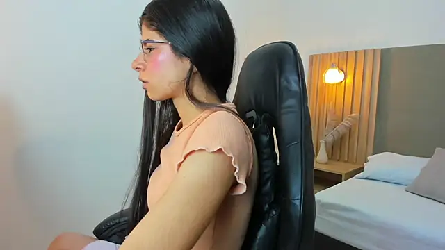 carlina 15 online show from October 2025 12:17:02 PM