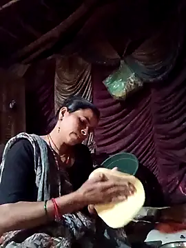 Suhani sharma1 online show from October 2025 01:56:01 PM