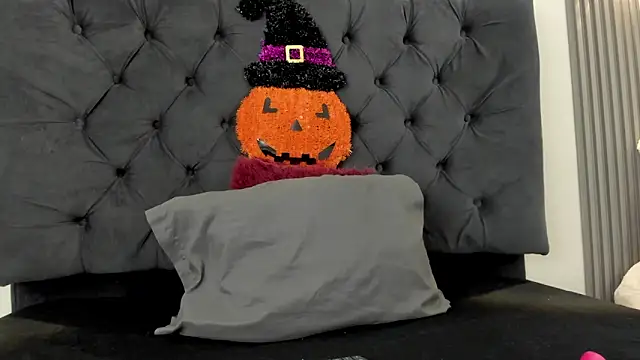 Sofia Seduccion online show from October 2025 12:04:02 PM