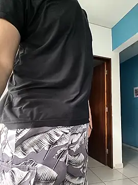 Snapshot of mikeara90 chatting on October 2025 12:46:01 PM mikeara90 online show from October 2025 12:46:01 PM