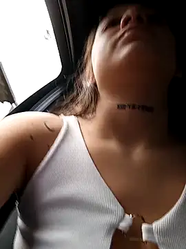 Arii collins1 online show from October 2025 11:40:01 AM