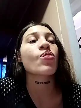 Arii collins1 online show from October 2025 07:00:01 PM