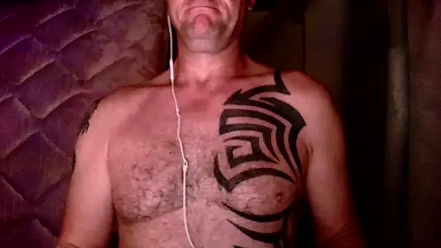 Yournaughty online show from October 2025 05:17:01 AM