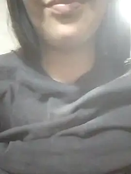 Michellematto online show from September 2025 11:32:02 PM