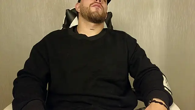 Ades Lowe online show from October 2025 11:22:01 AM