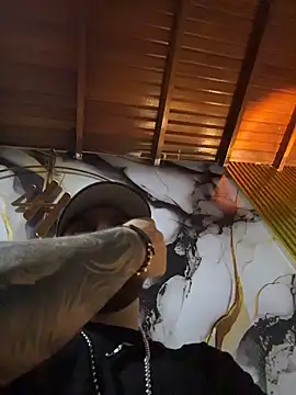 Ades Lowe online show from November 2025 07:11:02 AM