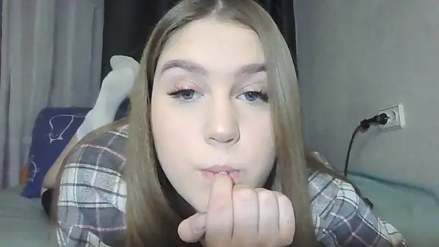 Snapshot of yourhoney_Lola_ chatting on November 2025 01:14:02 PM yourhoney Lola online show from November 2025 01:14:02 PM