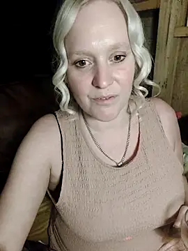 Bouncy-Bella28X online show from September 2025 09:47:02 PM