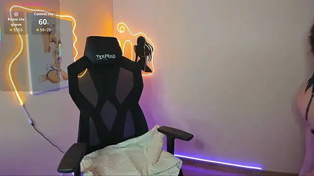 Snapshot of ShalinaMontana chatting on October 2025 03:13:01 PM ShalinaMontana online show from October 2025 03:13:01 PM