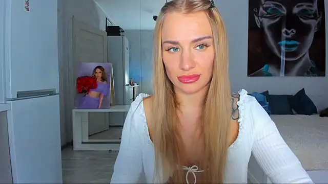 Snapshot of MashaFromRussia__ chatting on October 2025 12:48:02 PM MashaFromRussia online show from October 2025 12:48:02 PM