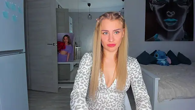 Snapshot of MashaFromRussia__ chatting on November 2025 09:21:01 AM MashaFromRussia online show from November 2025 09:21:01 AM