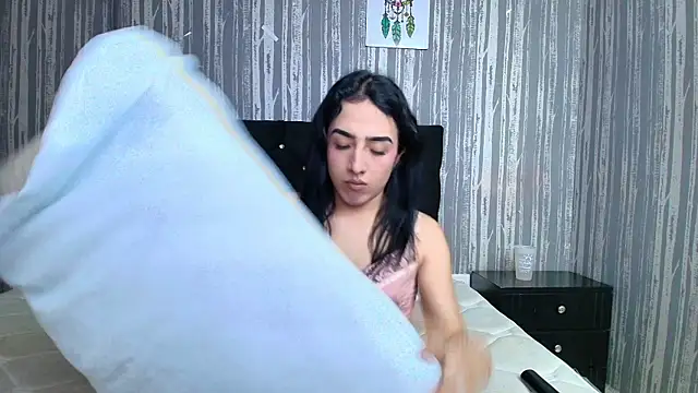 Alicee Moonn online show from October 2025 07:38:02 PM