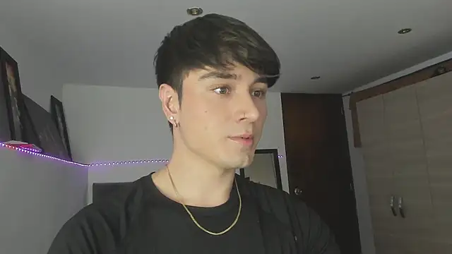 Snapshot of stevve_14 chatting on October 2025 02:34:01 AM stevve 14 online show from October 2025 02:34:01 AM