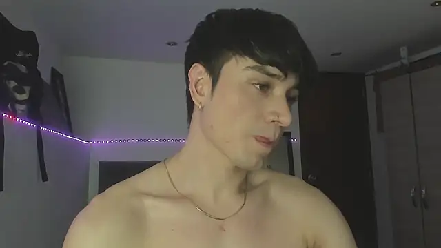 Snapshot of stevve_14 chatting on November 2025 04:07:02 AM stevve 14 online show from November 2025 04:07:02 AM