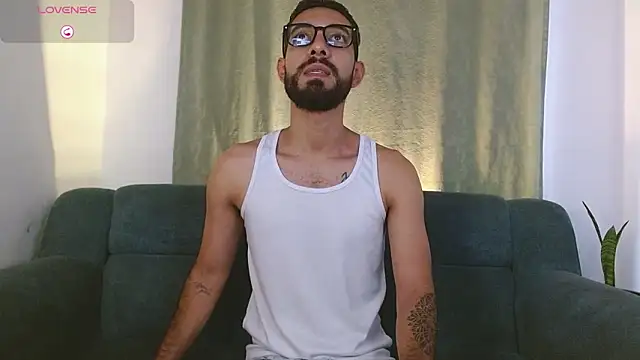 Snapshot of ReyPablo1 chatting on October 2025 08:39:02 PM ReyPablo1 online show from October 2025 08:39:02 PM